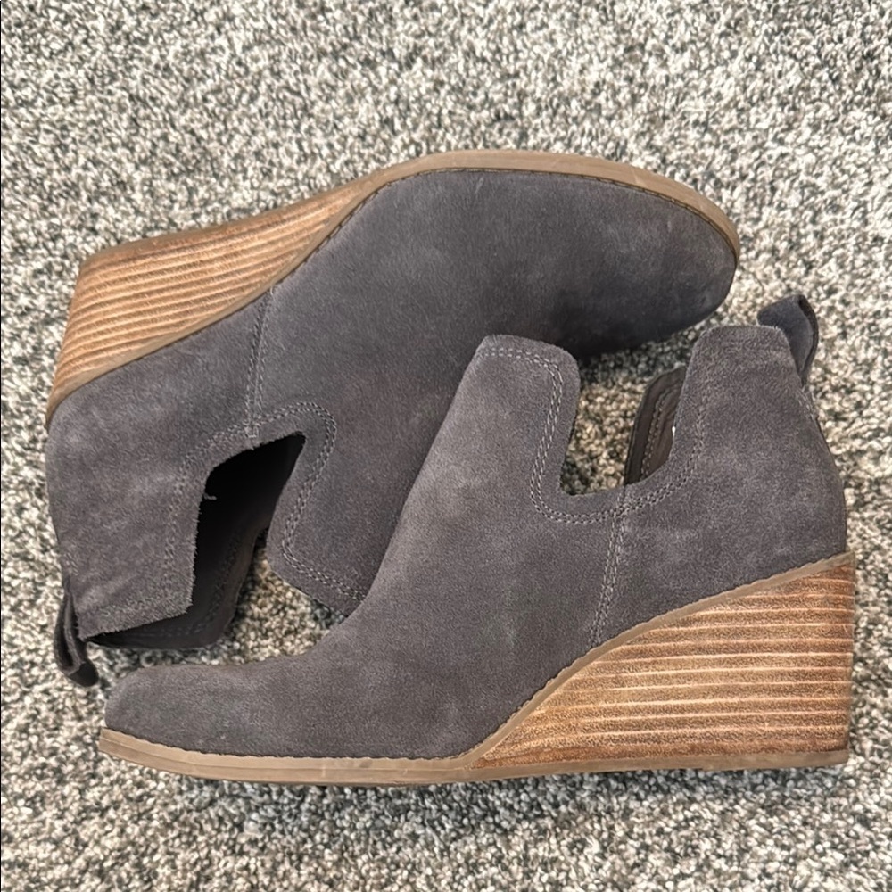 TOMS Women’s Kallie Suede Boots - Picture 2 of 7